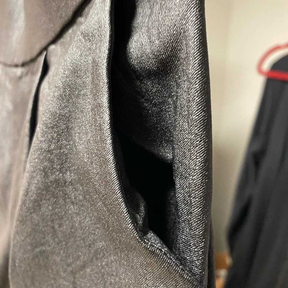 Asilio Black Garment - Picture 3 of 9